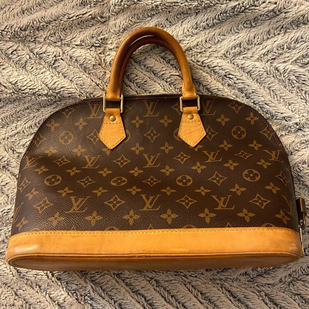 Louis Vuitton alma pm